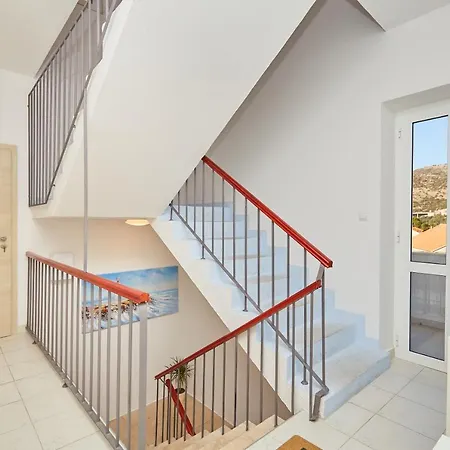 Leo's Charming Ii Appartement *